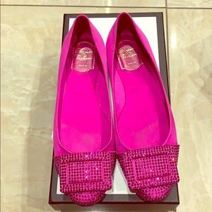 Roger vivier pink flats